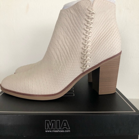 MIA GIRL Womens Ankle Boots Size 8.5M Ivory Dusky Python Look Side Zipper New - Picture 7 of 16